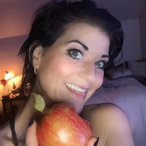 Meet your Posher, Alison